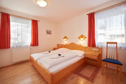 2 getrennte komfortable Schlafzimmer